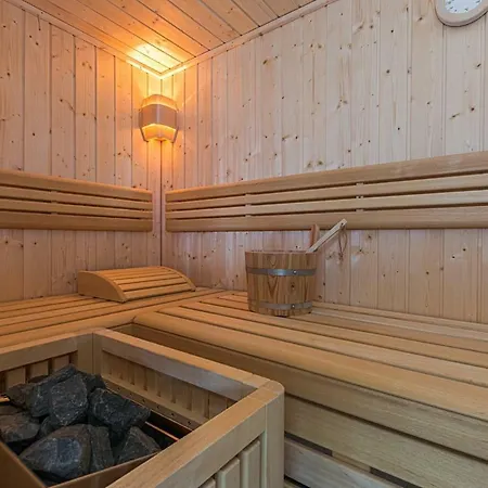 Hus Zeeskahn Holiday home *